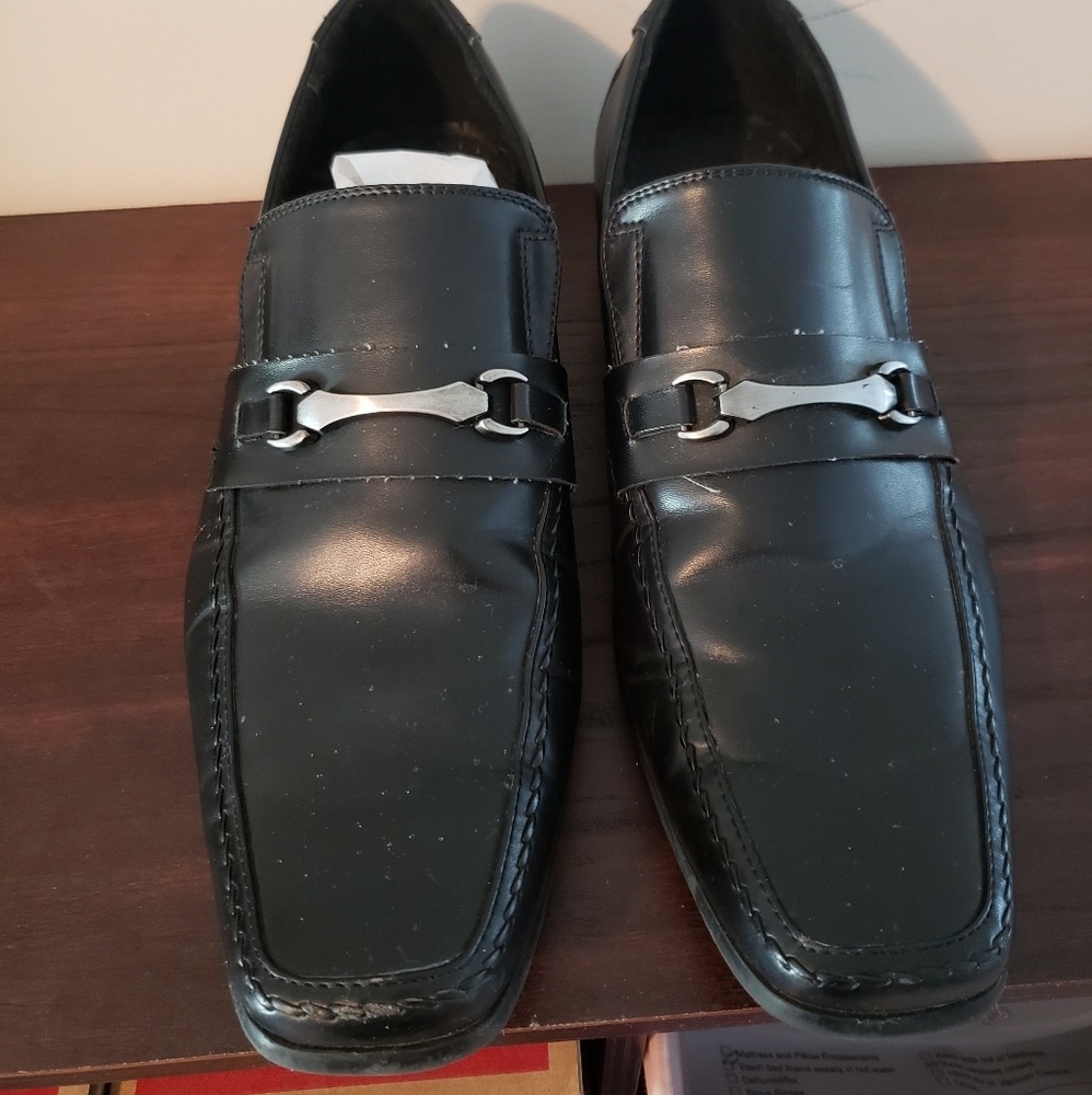 Unlisted dress shoes